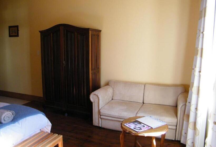 بنسيون Angler And Antelope Guesthouse