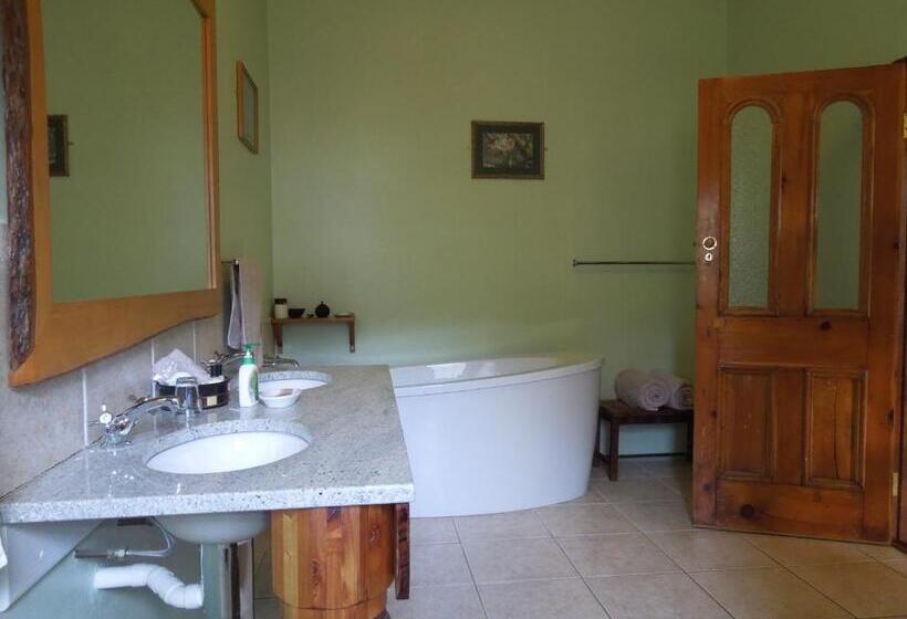 بنسيون Angler And Antelope Guesthouse