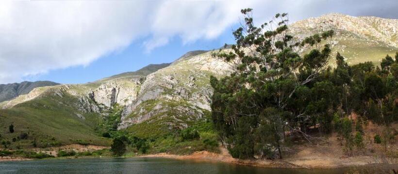 膳宿费 Bushmanspad Estate