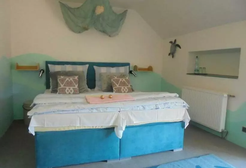 ペンション Penzion šerhant