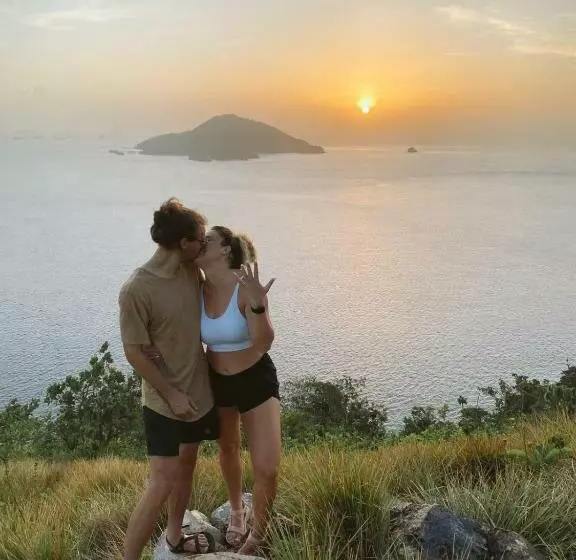 تختخواب و صبحانه Cerrito Tropical Eco Lodge