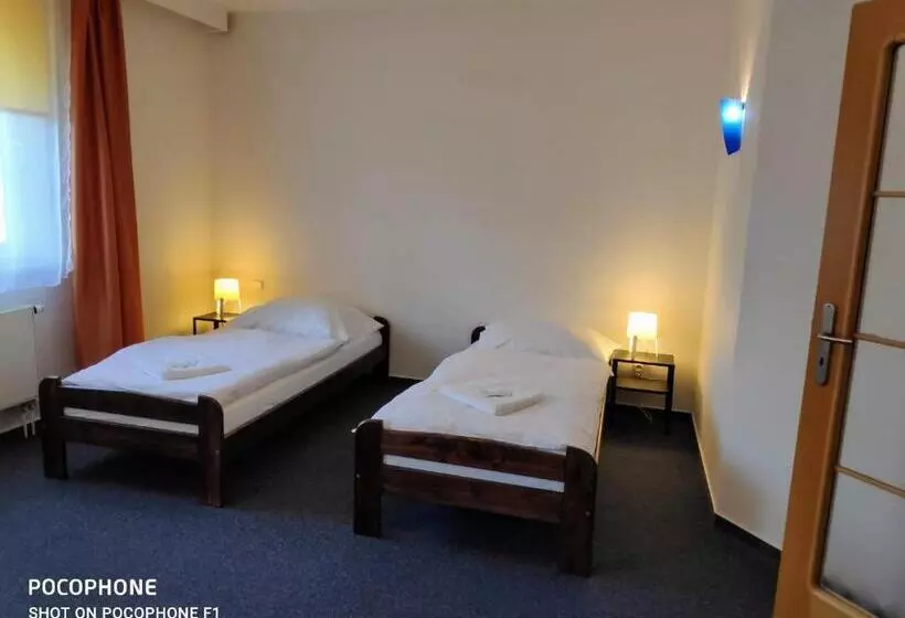 Hotelli Garni Orlova