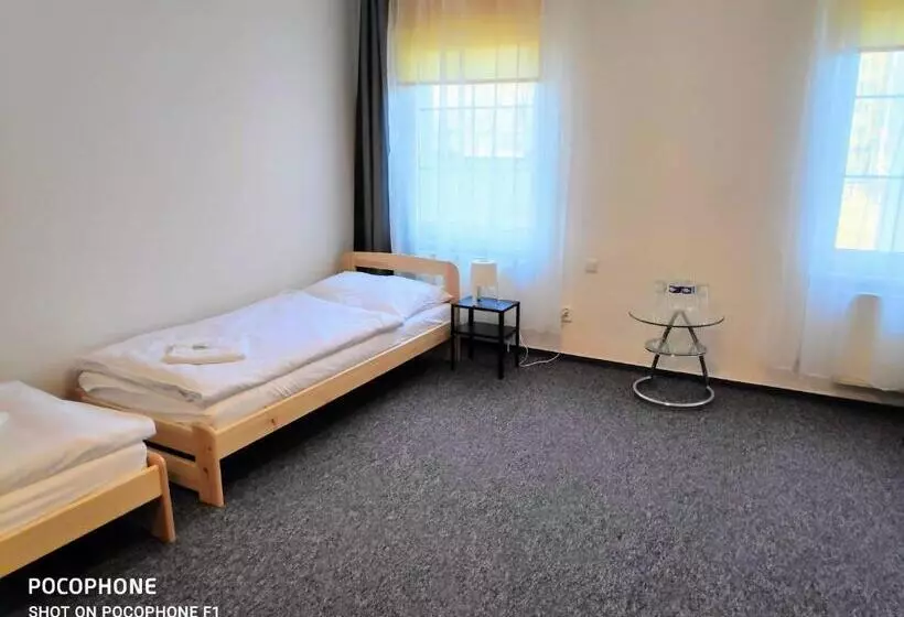 Hotelli Garni Orlova