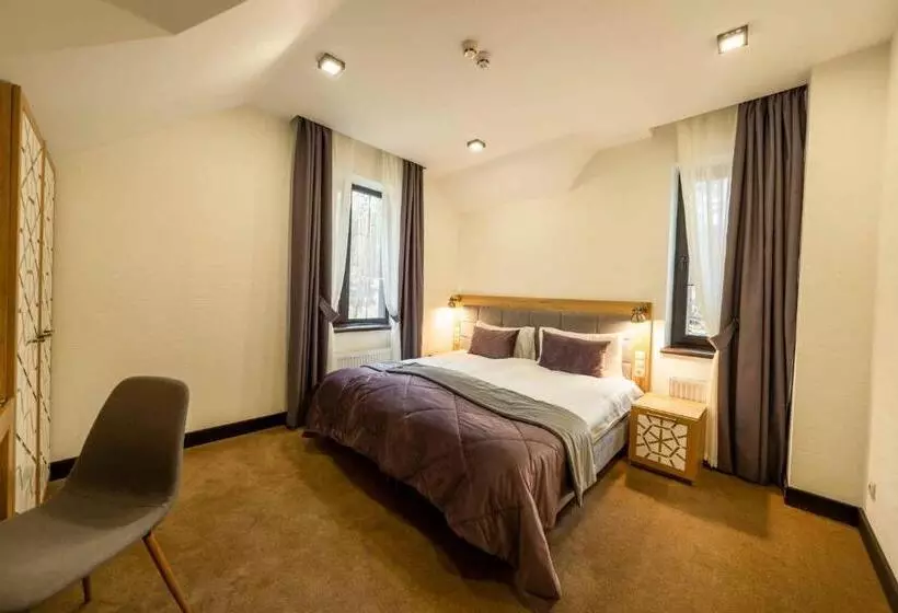 Hotelli Shishkinn Resort&spa