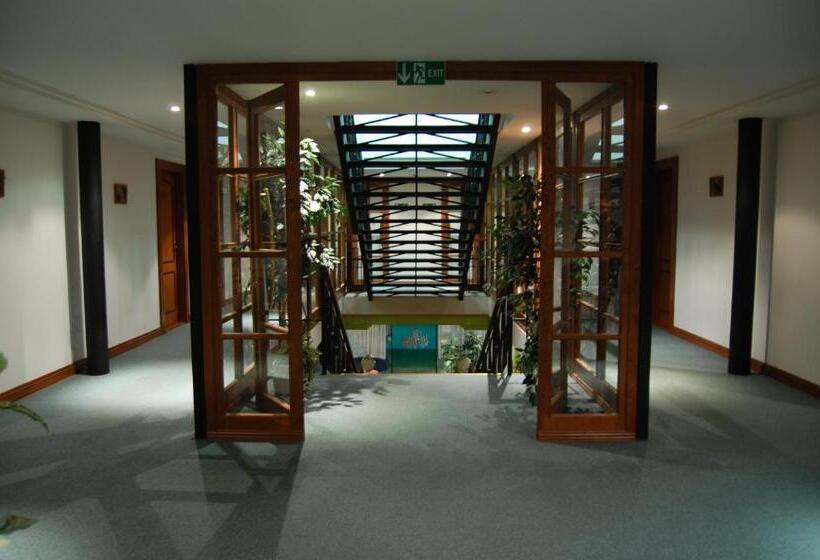 בית מלון כפרי Sloup