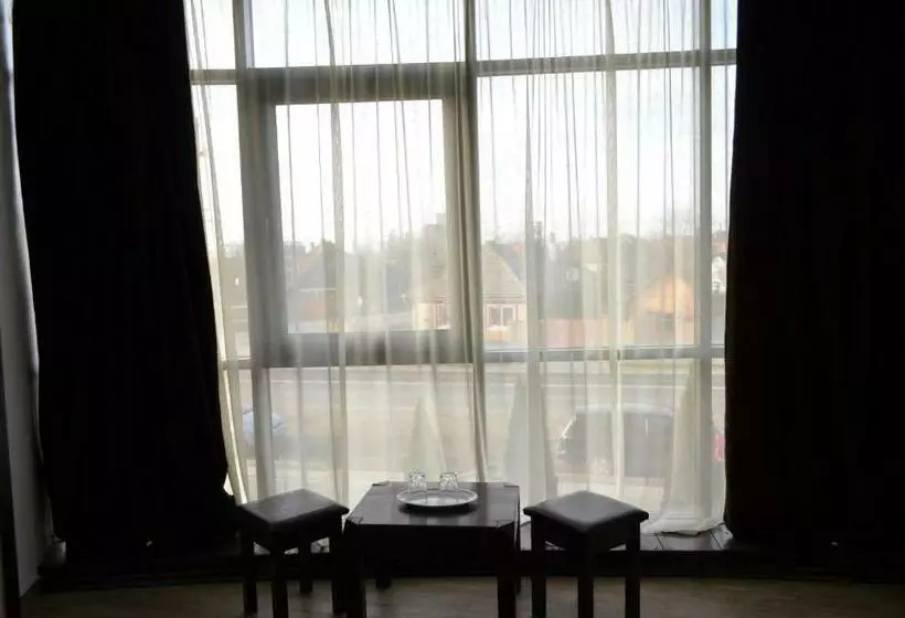 Hotelli Taverna Pecicana