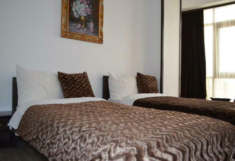 בית מלון כפרי Taverna Pecicana