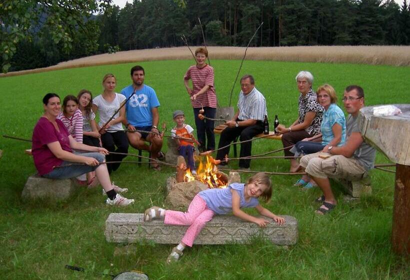 ホテル Urlaub Am Bauernhof Wenigeder Familie Klopf