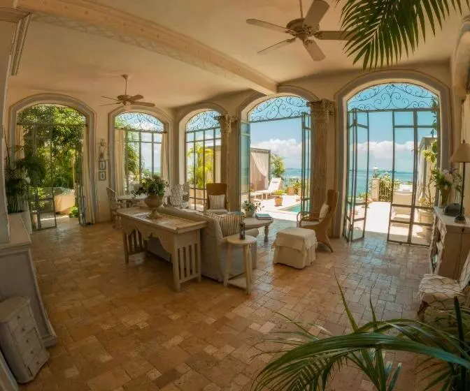 Villa Caprichosa Boutique Hotels