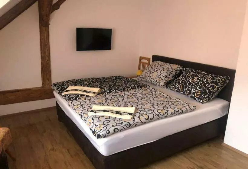 Majatalo Penzion Ambrozie