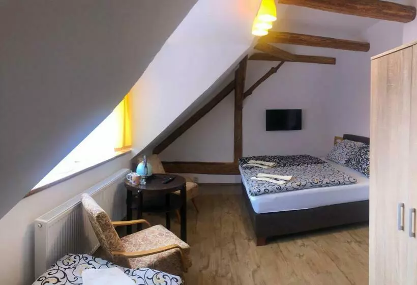 Majatalo Penzion Ambrozie