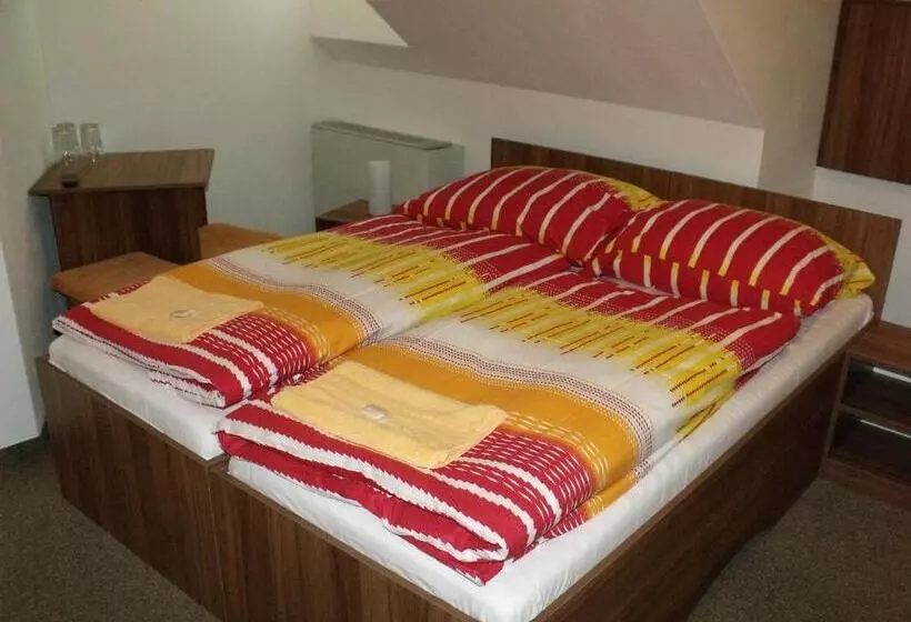 ペンション Penzion Kratochvíl