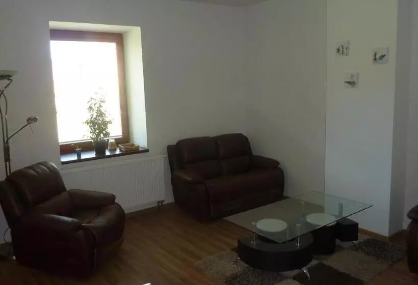 Majatalo Penzion Lipina