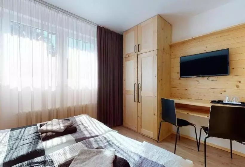 Majatalo Penzion Sabina