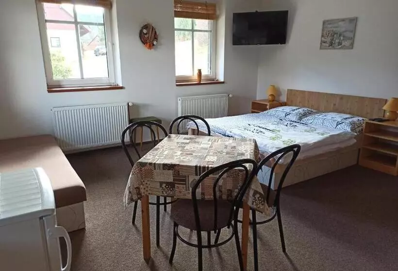 Majatalo Penzion U Pily