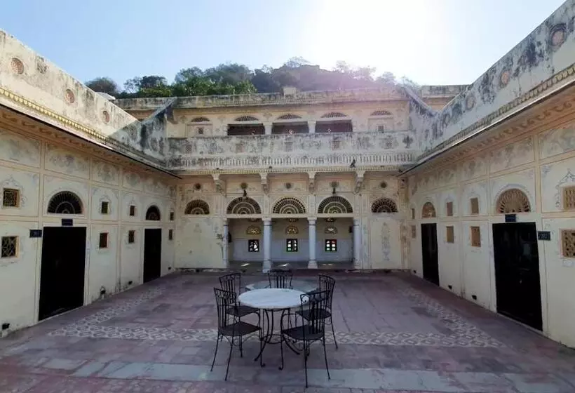 リゾートホテル Castle Kalwar