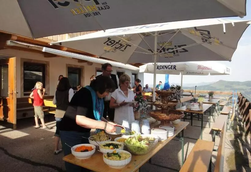 Retkeilymaja Berggasthof Schatzbergalm