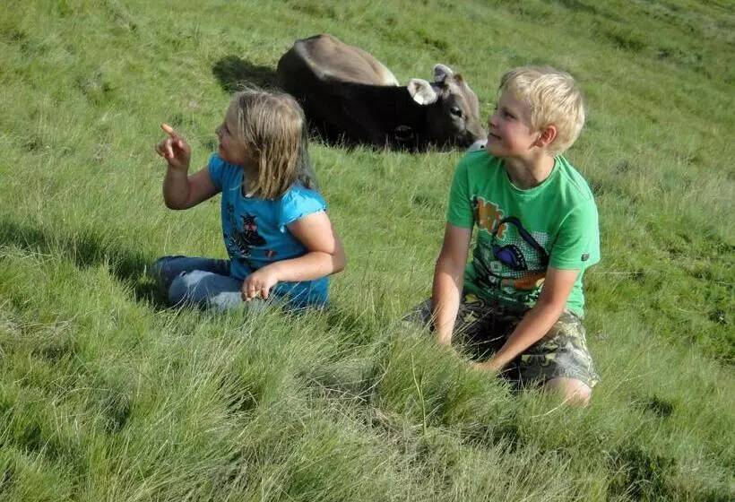 Retkeilymaja Berggasthof Schatzbergalm
