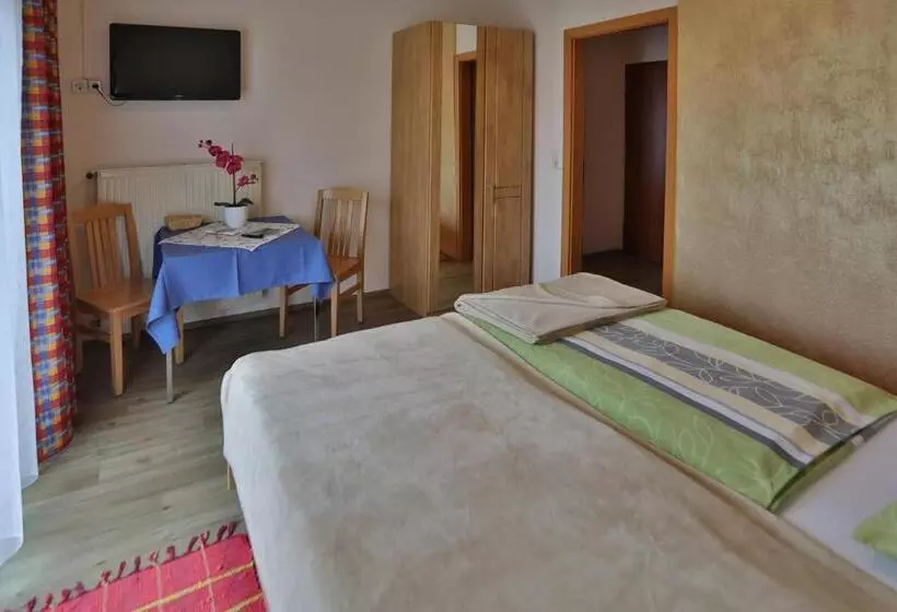 Retkeilymaja Gasthof Bader