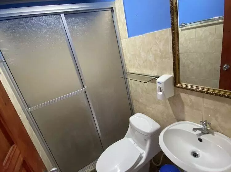 هاستل Las Catalinas Anton Panama