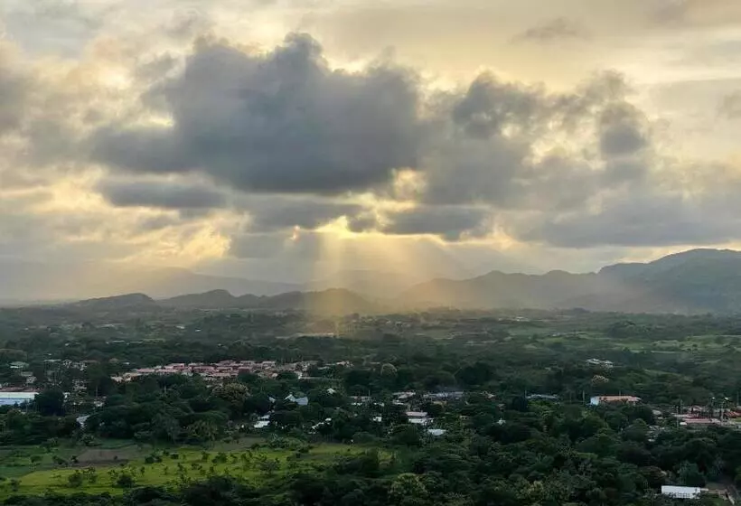 هاستل Las Catalinas Anton Panama