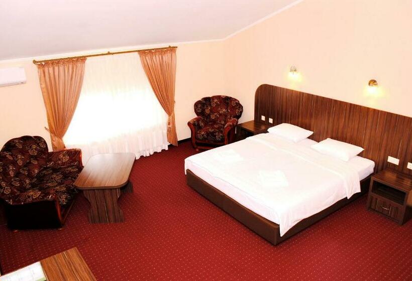 호스텔 Restaurant Complex Roman's