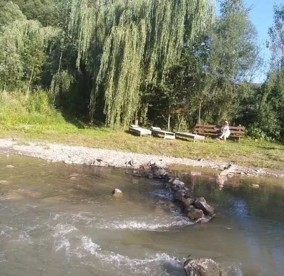 ユースホステル Sadiba Pid Skeleyu