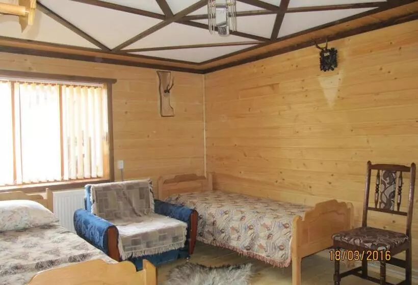 ユースホステル Sadiba Pid Skeleyu