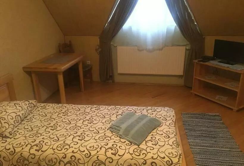 Retkeilymaja Svitlytsia