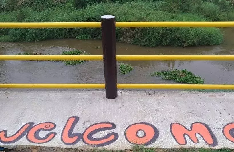 Hotelli Baan Sri Family