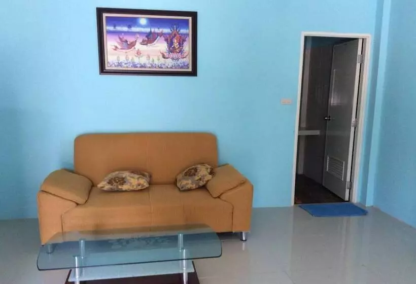 Hotelli Baan Sri Family