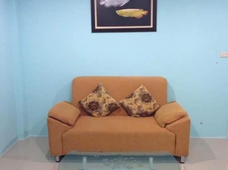 호텔 Baan Sri Family