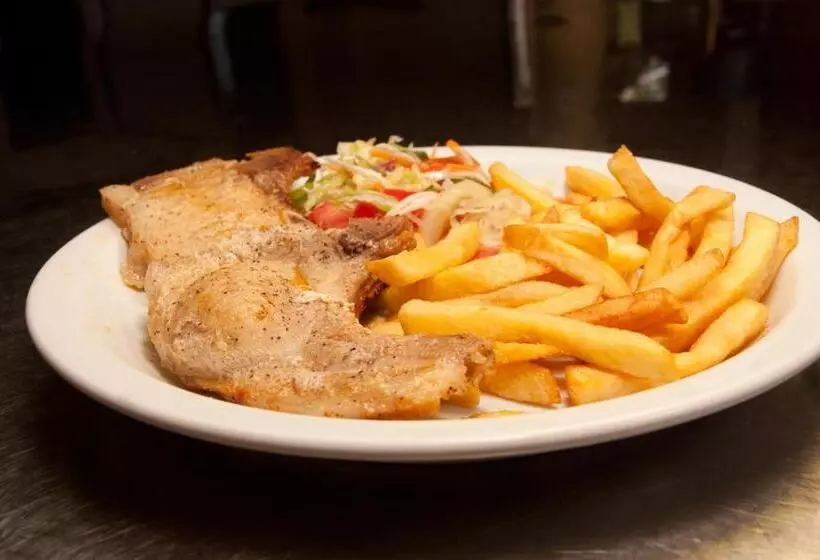 Hotelli Hospedaje Yarisnori