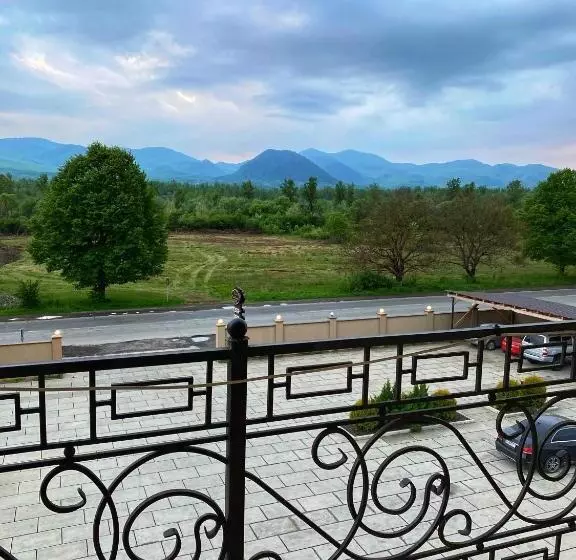 Hotelli New Continent