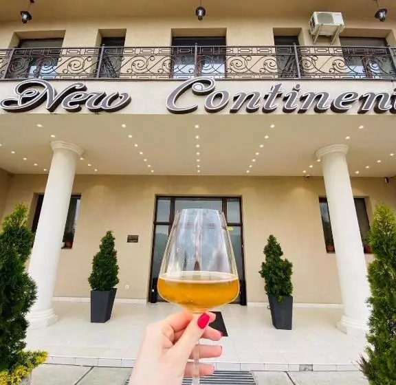 Hotelli New Continent