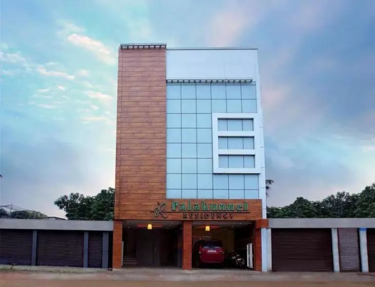 Hotelli Palakunnel Residency