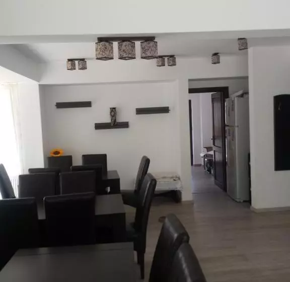 هتل Pensiunea Eden