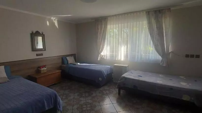 Majatalo Guest House Marketti