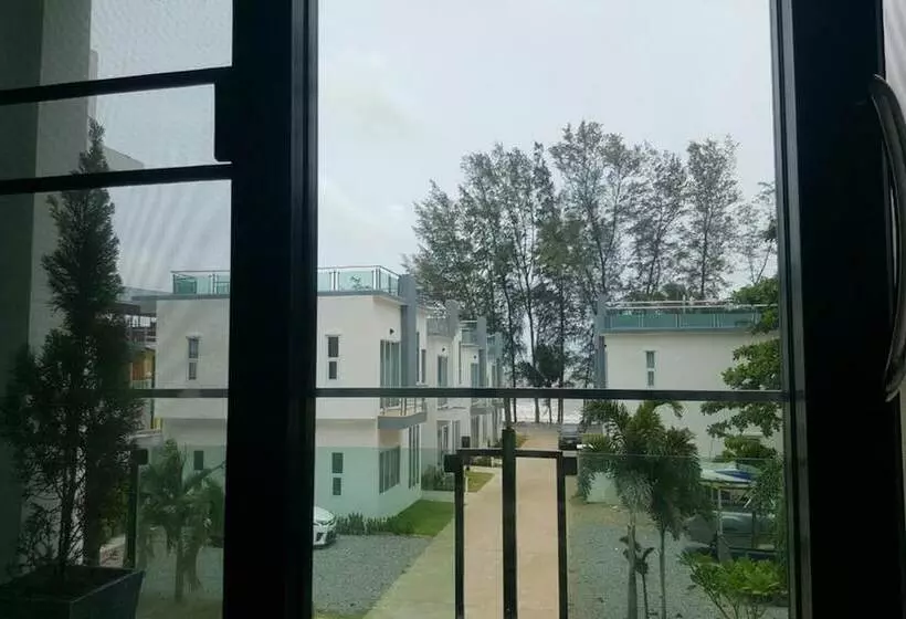 ペンション Vanavaree Resort