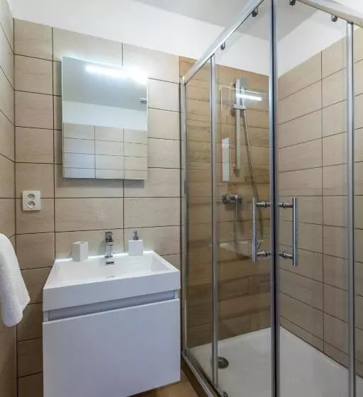 Majatalo Zámecký Dvůr černousy