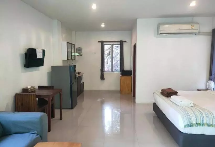 Lomakeskus Phangan Akuna