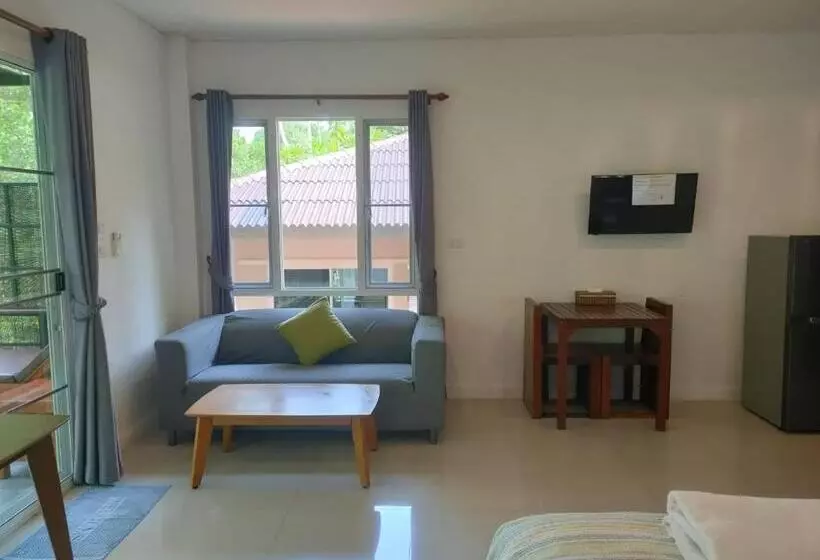 Lomakeskus Phangan Akuna