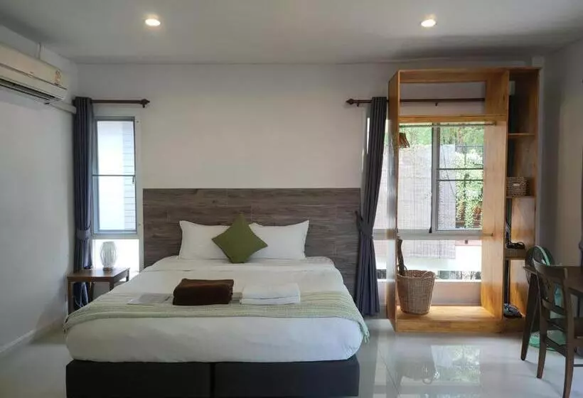 Lomakeskus Phangan Akuna