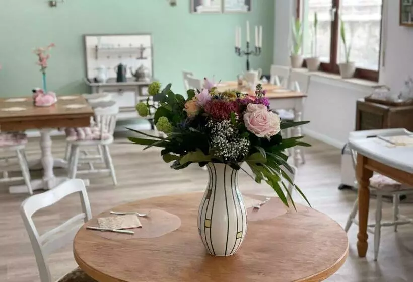 Aamiaismajoitus (B&B) Bed&breakfast Eifelpension Brückenschenke