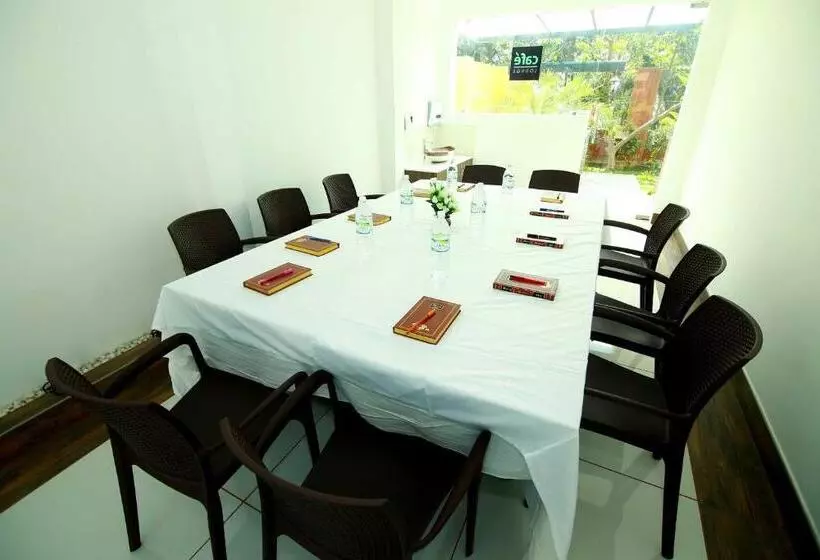 Bed and Breakfast Silver Storm Resort Athirappilly