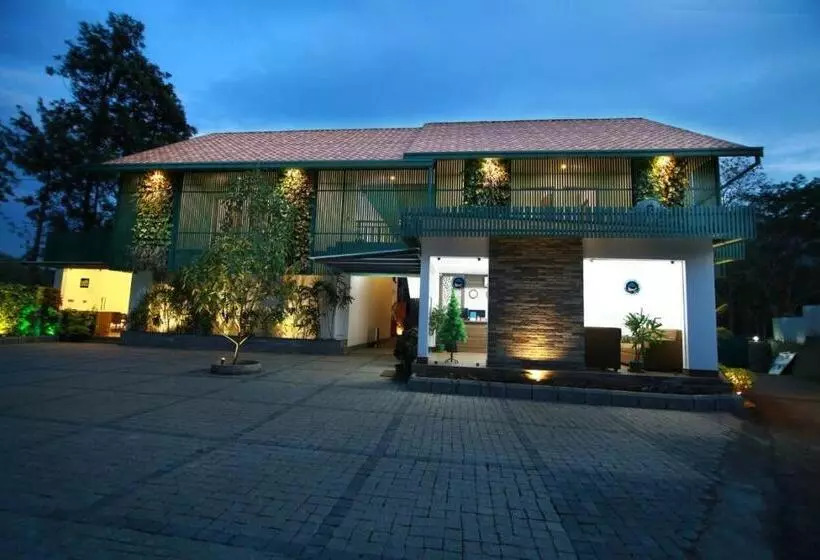 Bed and Breakfast Silver Storm Resort Athirappilly