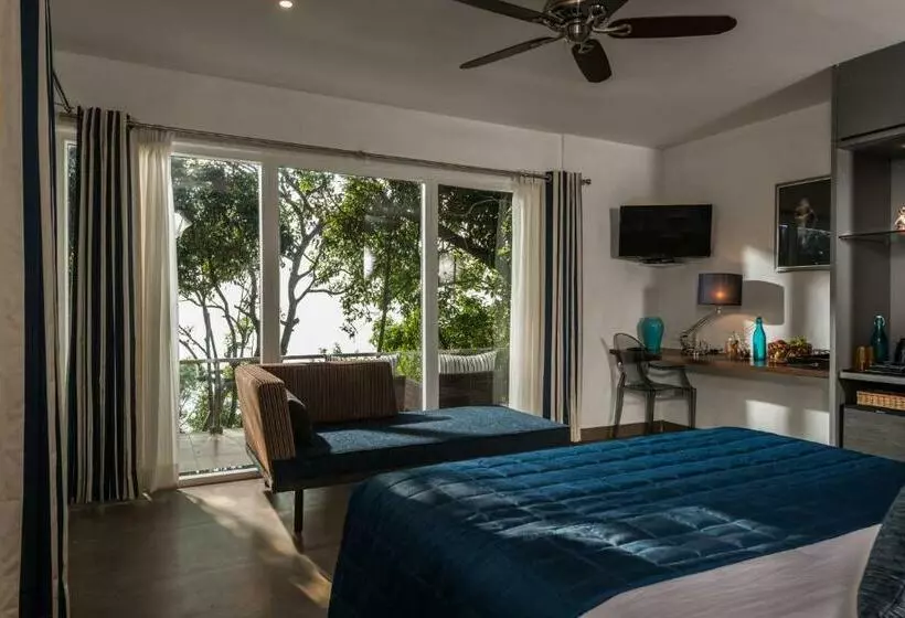 Cintacor Island Resort