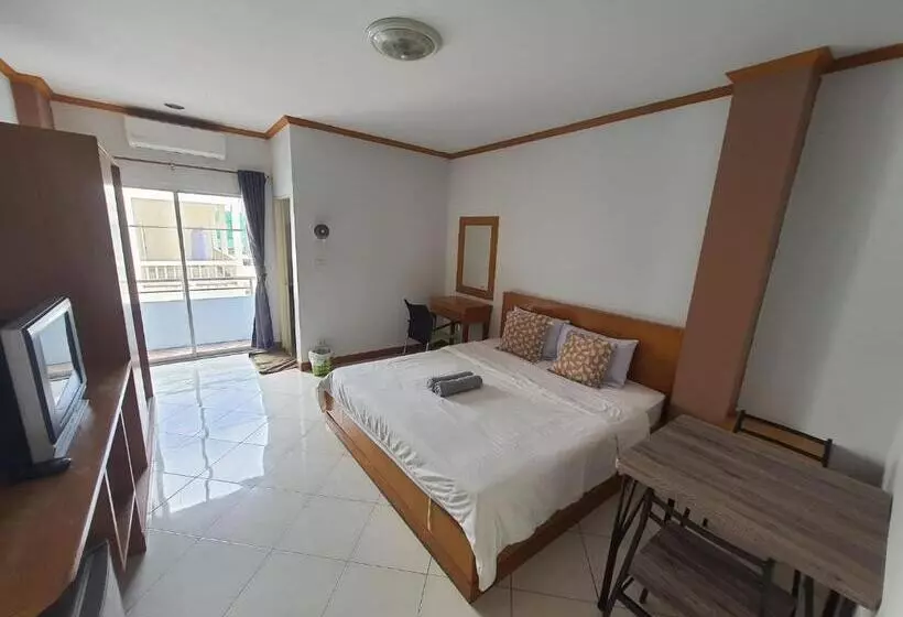 ホテル Chonnatee Residence