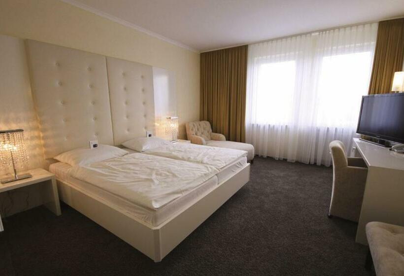 בית מלון כפרי Restaurant Zur Krone