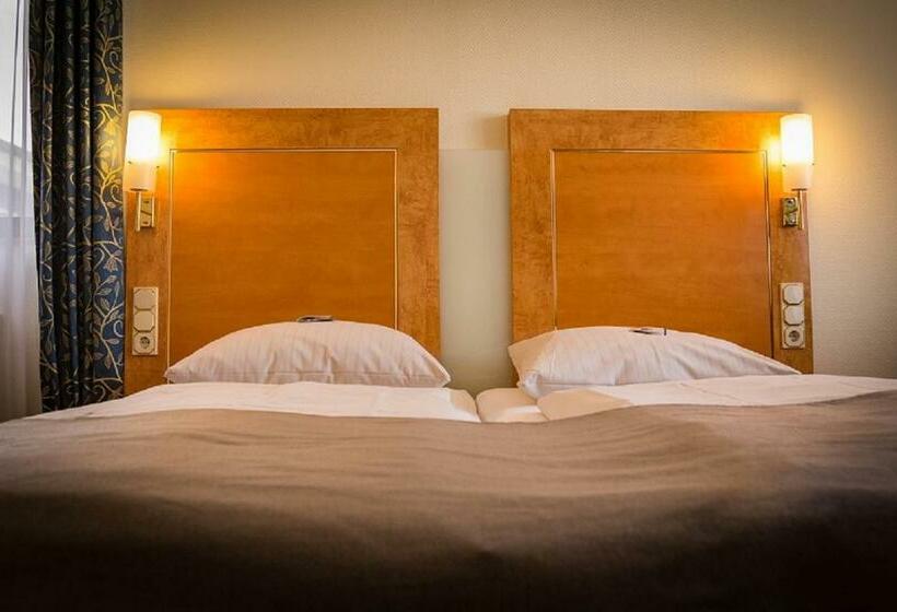 בית מלון כפרי Restaurant Zur Krone